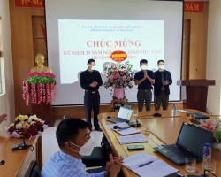 Lãnh đạo huyện chúc mừng Phòng Giáo dục và Đào tạo nhân Ngày Nhà giáo Việt Nam 20-11